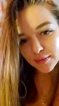 Snapshot of EmilyWhispers chatting on February 16, 2026, 8:07 pm EmilyWhispers online show from February 16, 2026, 8:07 pm