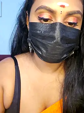 Dheronika sweetie online show from October 13, 2025, 6:09 pm