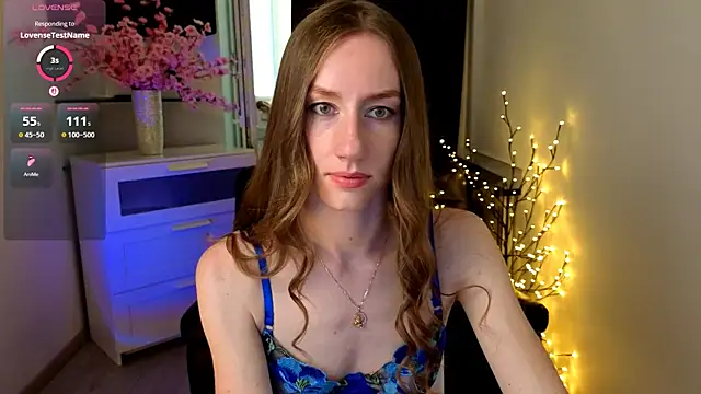 Snapshot of GoldenRose_ chatting on May 10, 2026, 1:14 pm GoldenRose online show from May 10, 2026, 1:14 pm
