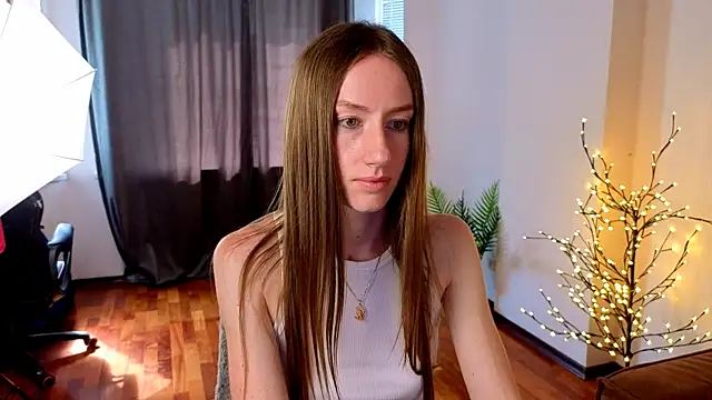 Snapshot of GoldenRose_ chatting on June 26, 2026, 12:33 pm GoldenRose online show from June 26, 2026, 12:33 pm