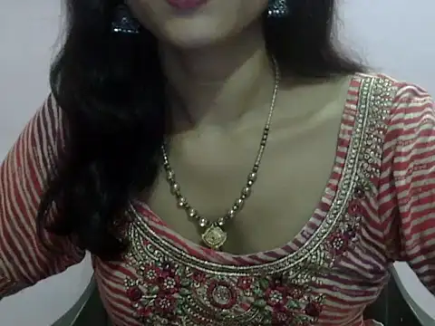 Laila Cute online show from May 12, 2026, 6:03 pm