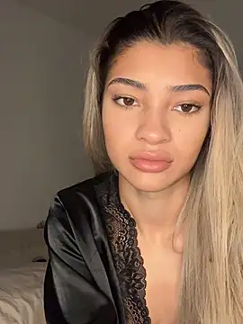 Honeyyyxo online show from January 9, 2026, 6:20 am