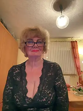 BoloshkaBlonda online show from May 7, 2026, 8:12 pm