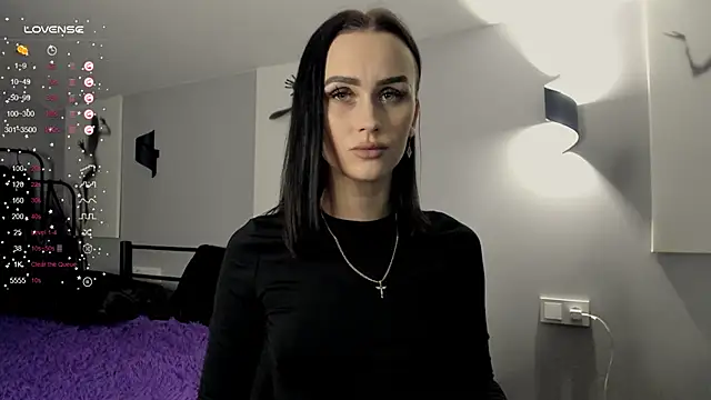 Lisa  Johnson online show from November 20, 2025, 8:53 pm