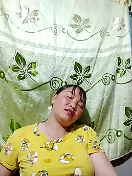 Snapshot of Minkine022 chatting on April 1, 2026, 1:01 pm Minkine022 online show from April 1, 2026, 1:01 pm