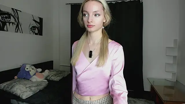 PocketDollX online show from October 31, 2025, 2:35 pm