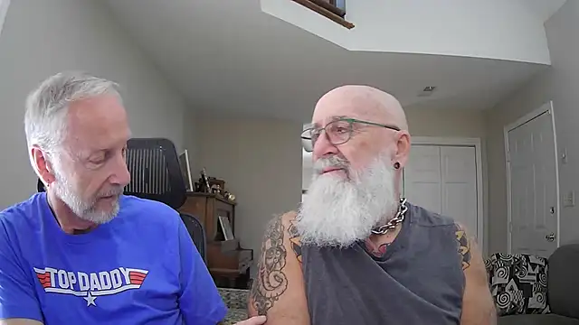 ApolloThrust online show from October 30, 2025, 7:33 pm