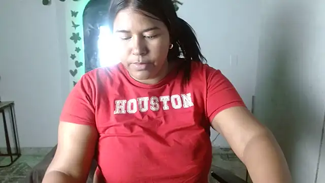 Snapshot of Ebony_luna chatting on April 29, 2026, 5:41 pm Ebony luna online show from April 29, 2026, 5:41 pm