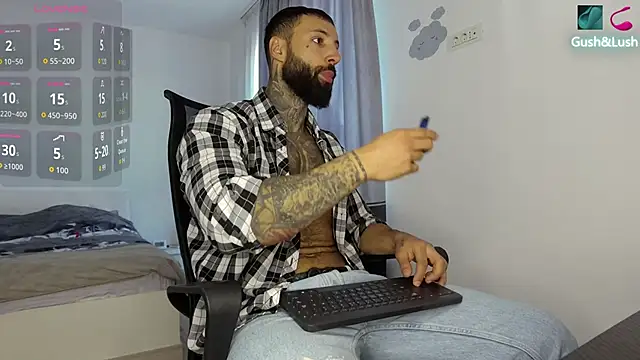 Snapshot of MasculineGuy99 chatting on October 10, 2025, 7:09 am MasculineGuy99 online show from October 10, 2025, 7:09 am