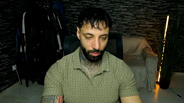 MasculineGuy99 online show from March 18, 2026, 8:53 pm