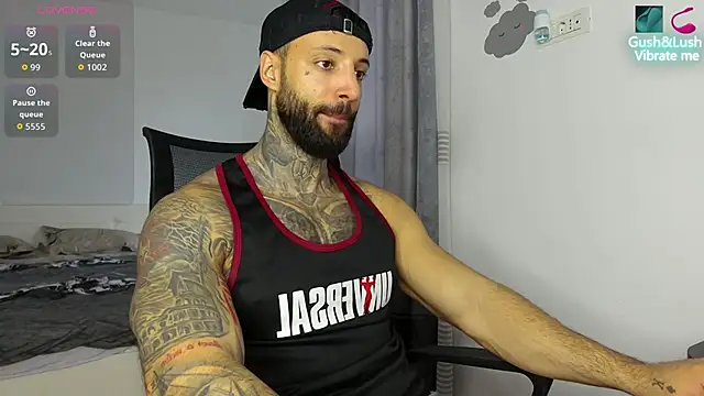 Snapshot of MasculineGuy99 chatting on November 27, 2025, 8:26 am MasculineGuy99 online show from November 27, 2025, 8:26 am