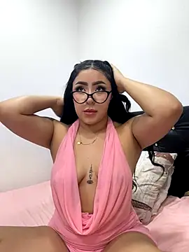 Snapshot of Aria_Laurent chatting on November 2, 2025, 1:21 am Aria Laurent online show from November 2, 2025, 1:21 am