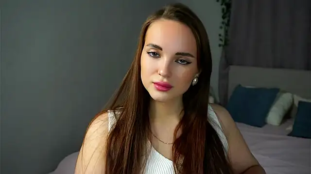 Snapshot of GudrunBane chatting on October 6, 2025, 9:43 am GudrunBane online show from October 6, 2025, 9:43 am