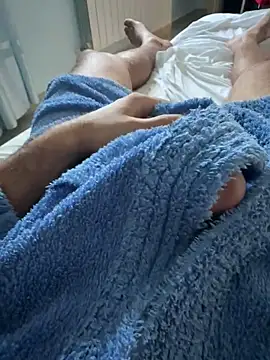 hhhnmg online show from October 10, 2025, 12:17 pm