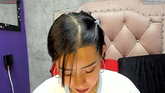 Mia lopez 1 online show from May 23, 2026, 9:47 pm