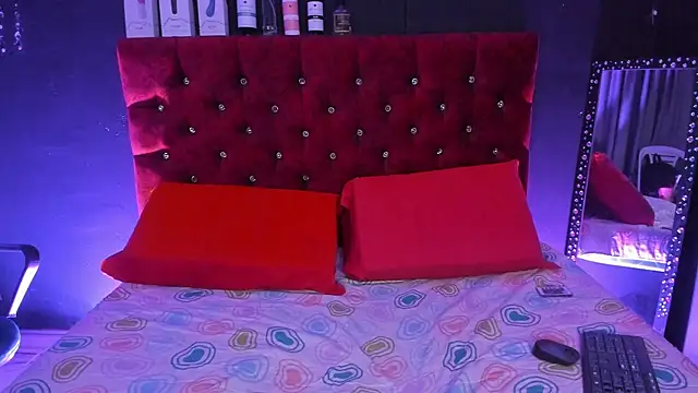 Snapshot of Cony_l chatting on April 14, 2026, 12:48 am Cony l online show from April 14, 2026, 12:48 am