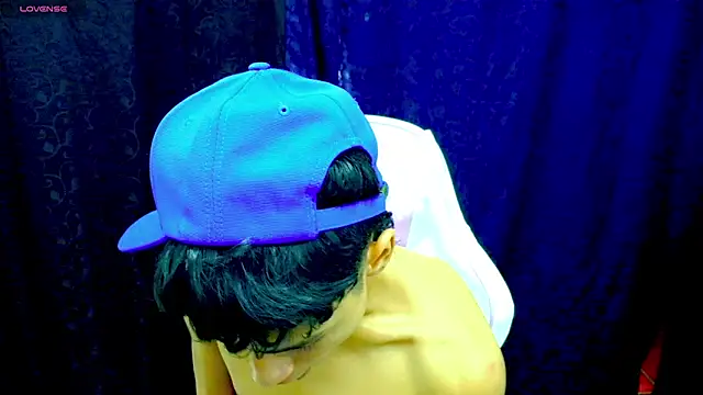 Im david02 online show from November 10, 2025, 1:05 pm