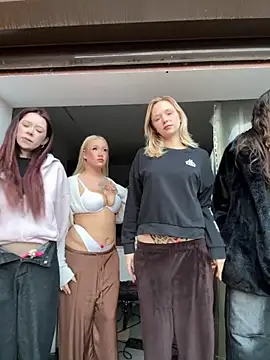 Snapshot of RollDolls chatting on November 29, 2025, 5:07 am RollDolls online show from November 29, 2025, 5:07 am