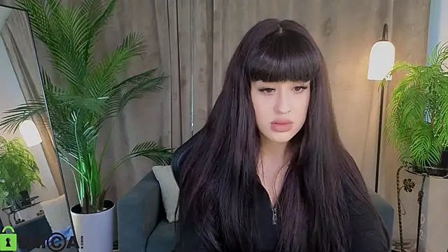 Erika peach online show from November 3, 2025, 8:40 am