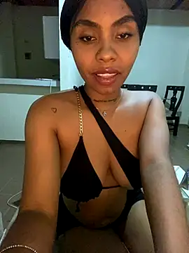 Snapshot of Itanydiorr chatting on October 15, 2025, 2:43 am Itanydiorr online show from October 15, 2025, 2:43 am