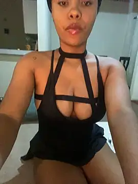 Snapshot of Itanydiorr chatting on October 30, 2025, 12:20 am Itanydiorr online show from October 30, 2025, 12:20 am