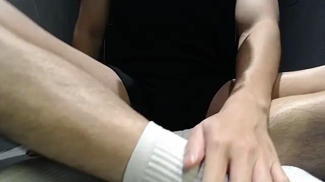 16hornydog online show from July 17, 2026, 4:04 pm