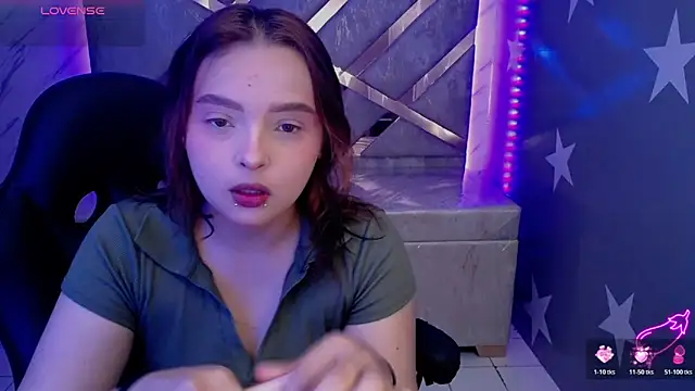 Snapshot of mia_foster_t chatting on May 11, 2026, 1:23 pm mia foster t online show from May 11, 2026, 1:23 pm