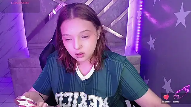 Snapshot of mia_foster_t chatting on May 12, 2026, 1:17 pm mia foster t online show from May 12, 2026, 1:17 pm