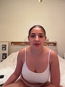 Snapshot of looloopaul chatting on March 22, 2026, 8:32 pm looloopaul online show from March 22, 2026, 8:32 pm