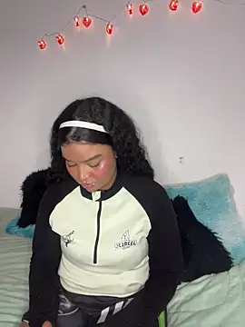 Snapshot of mitschellfox21 chatting on November 6, 2025, 5:22 am mitschellfox21 online show from November 6, 2025, 5:22 am