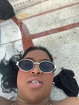 mitschellfox21 online show from April 2, 2026, 10:49 pm