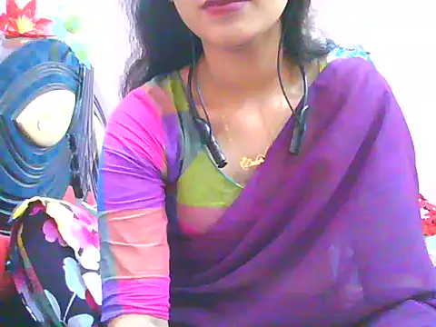 night queeen7 online show from October 28, 2025, 7:02 pm