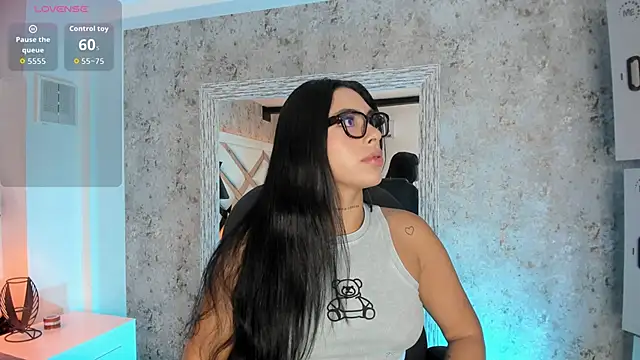 Vanessa Rain  online show from May 20, 2026, 7:11 pm