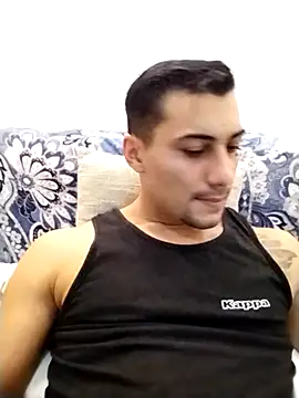 gooddboy01 online show from October 29, 2025, 7:13 pm