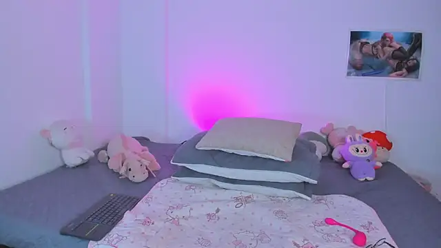 Snapshot of Miaengels_ chatting on April 11, 2026, 2:21 pm Miaengels online show from April 11, 2026, 2:21 pm