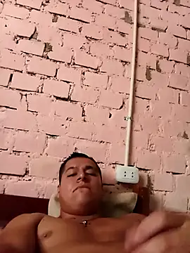 Alex321Flores online show from May 24, 2026, 7:47 pm