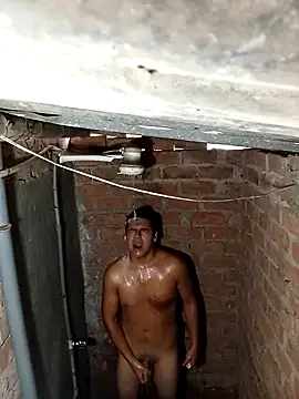 Alex321Flores online show from February 26, 2026, 4:29 pm