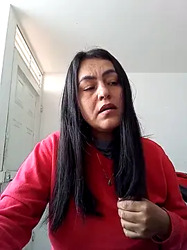 Snapshot of MartinaPaz chatting on October 15, 2025, 6:16 pm MartinaPaz online show from October 15, 2025, 6:16 pm