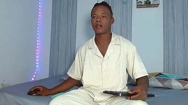 Snapshot of Dark_stallionX chatting on November 21, 2025, 6:29 pm Dark stallionX online show from November 21, 2025, 6:29 pm