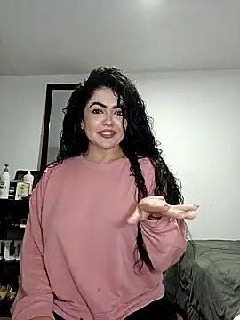 tutisex  online show from January 12, 2026, 2:40 am