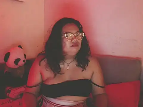 Snapshot of Charlotte_Rot2 chatting on October 4, 2025, 12:56 am Charlotte Rot2 online show from October 4, 2025, 12:56 am