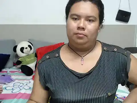 Snapshot of Charlotte_Rot2 chatting on October 17, 2025, 7:26 pm Charlotte Rot2 online show from October 17, 2025, 7:26 pm