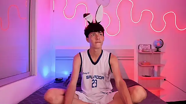 Snapshot of luccas_ferreira chatting on October 29, 2025, 7:13 pm luccas ferreira online show from October 29, 2025, 7:13 pm