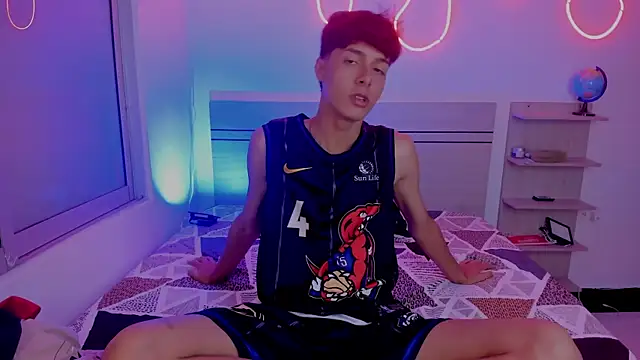 Snapshot of luccas_ferreira chatting on November 24, 2025, 7:14 pm luccas ferreira online show from November 24, 2025, 7:14 pm