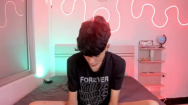 Snapshot of luccas_ferreira chatting on November 12, 2025, 7:18 pm luccas ferreira online show from November 12, 2025, 7:18 pm