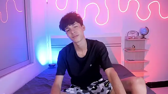 Snapshot of luccas_ferreira chatting on November 4, 2025, 7:39 pm luccas ferreira online show from November 4, 2025, 7:39 pm