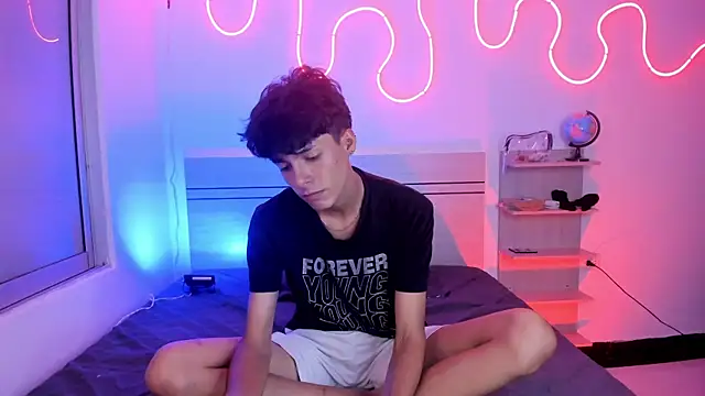 Snapshot of luccas_ferreira chatting on November 1, 2025, 7:19 pm luccas ferreira online show from November 1, 2025, 7:19 pm