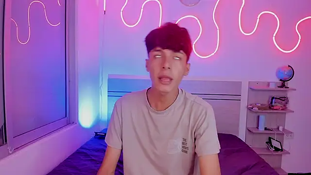 Snapshot of luccas_ferreira chatting on November 17, 2025, 7:07 pm luccas ferreira online show from November 17, 2025, 7:07 pm