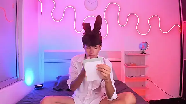 Snapshot of luccas_ferreira chatting on October 31, 2025, 5:09 pm luccas ferreira online show from October 31, 2025, 5:09 pm