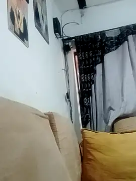 GisellTorres36 online show from April 11, 2026, 9:18 pm